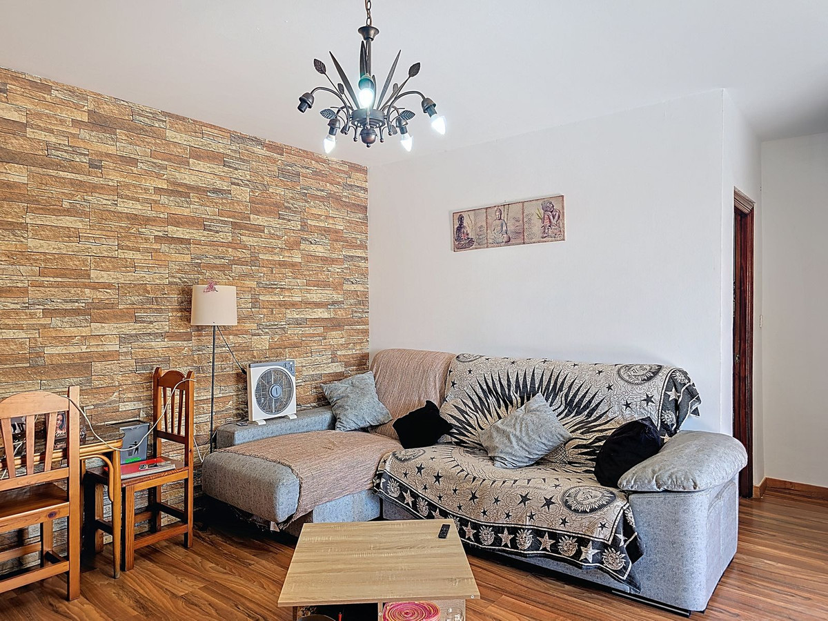 Huis te koop in Almayate | 4 slaapkamers H5160964