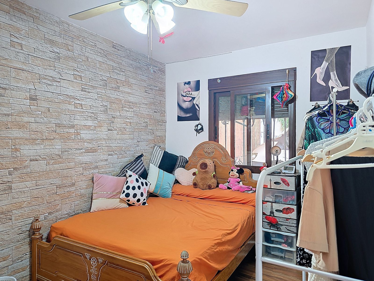 Huis te koop in Almayate | 4 slaapkamers H5160964