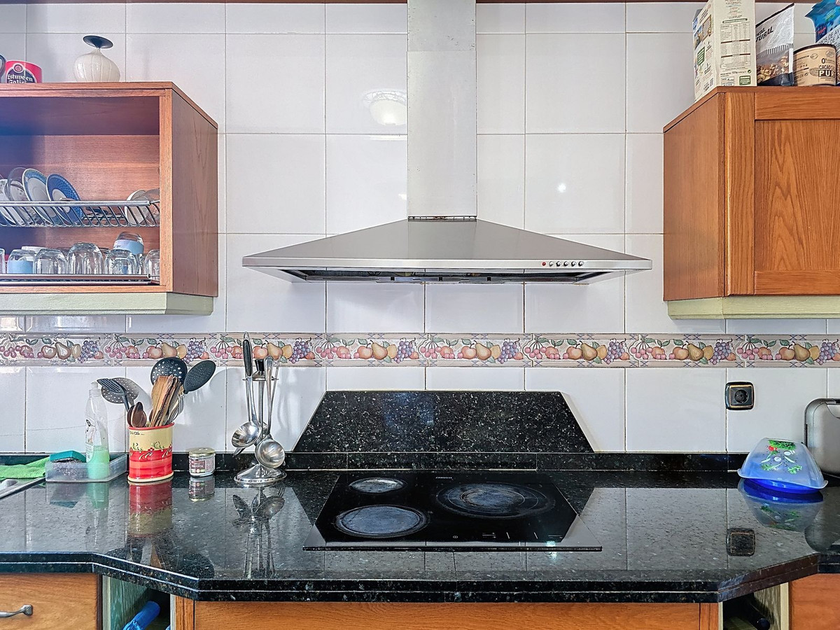 Huis te koop in Almayate | 4 slaapkamers H5160964