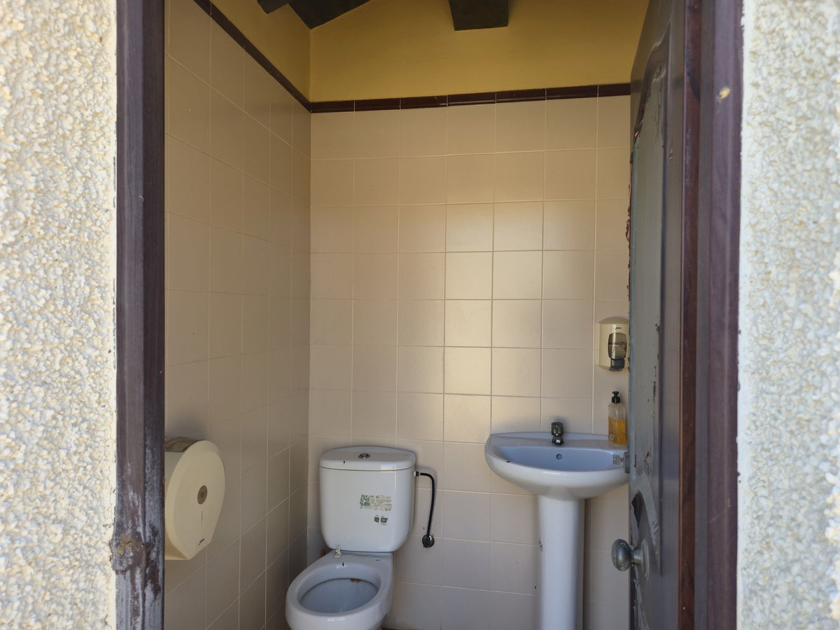 Huis te koop in Almayate | 4 slaapkamers H5160964