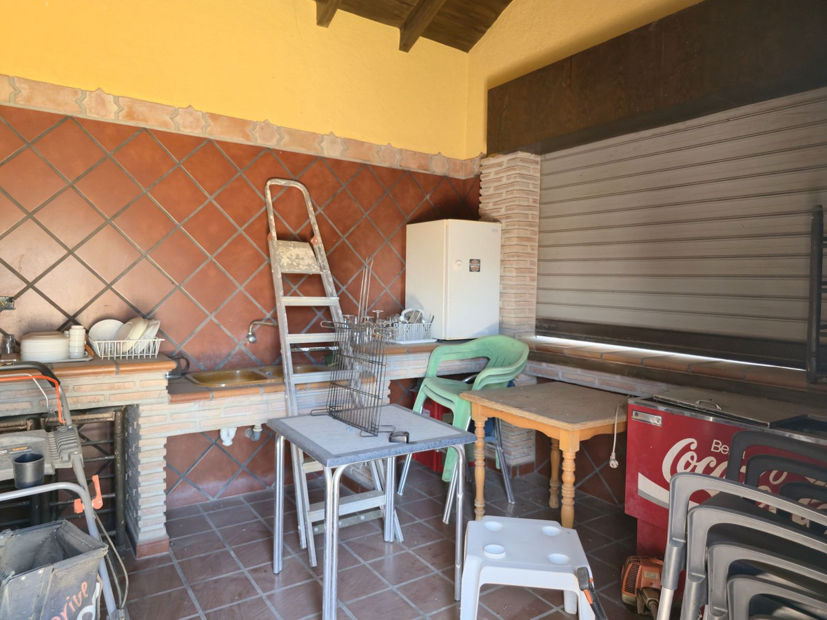 Huis te koop in Almayate | 4 slaapkamers H5160964