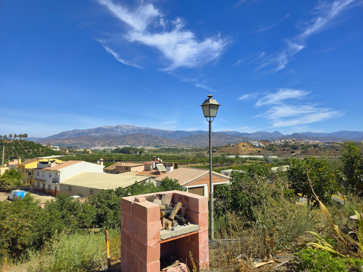 Huis te koop in Almayate | 4 slaapkamers H5160964