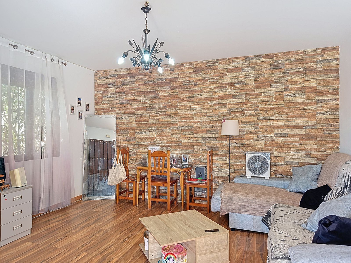 Huis te koop in Almayate | 4 slaapkamers H5160964