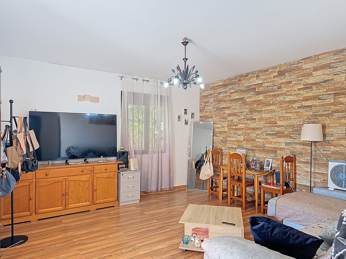 Huis te koop in Almayate | 4 slaapkamers H5160964