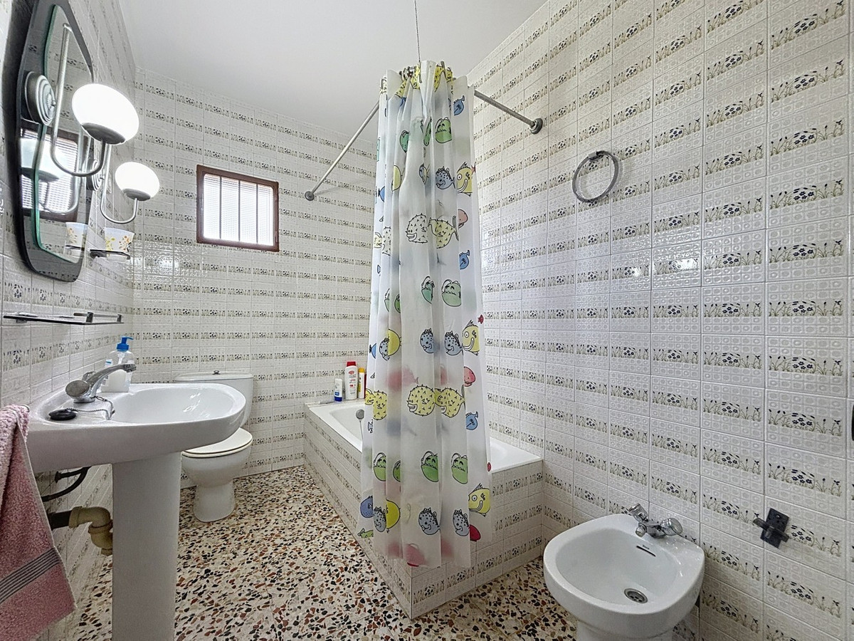 Vrijstaande Villa in Almayate Alto-30
