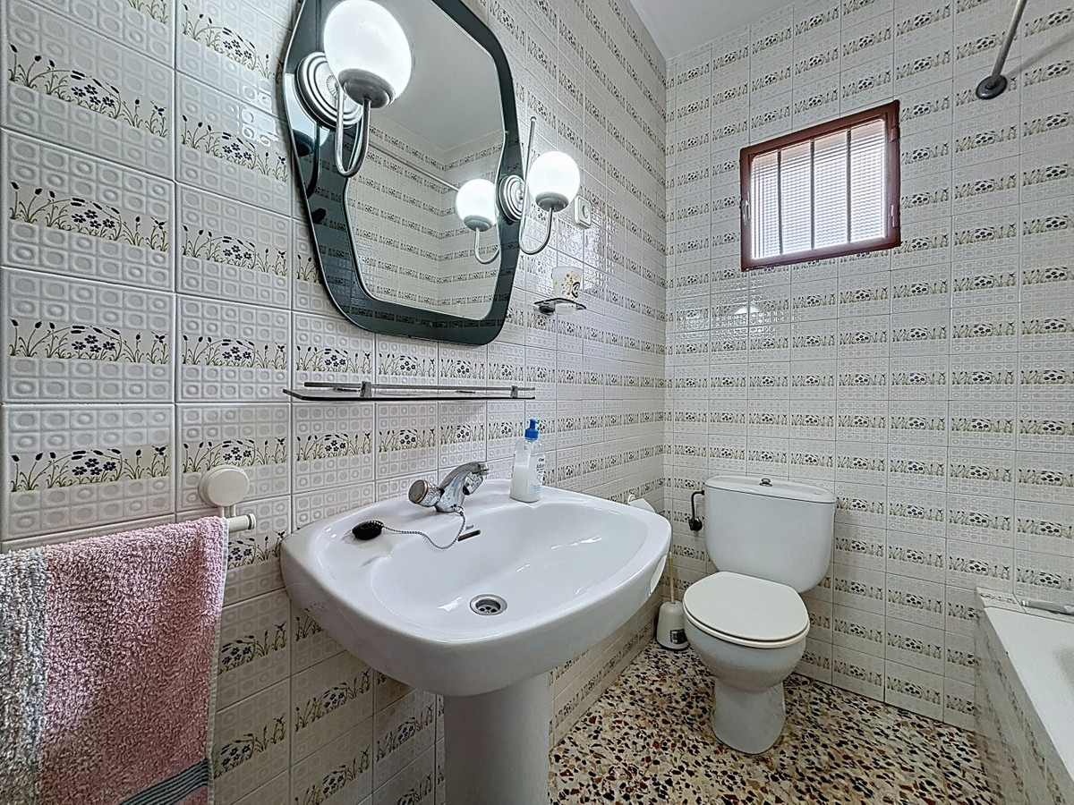 Vrijstaande Villa in Almayate Alto-31