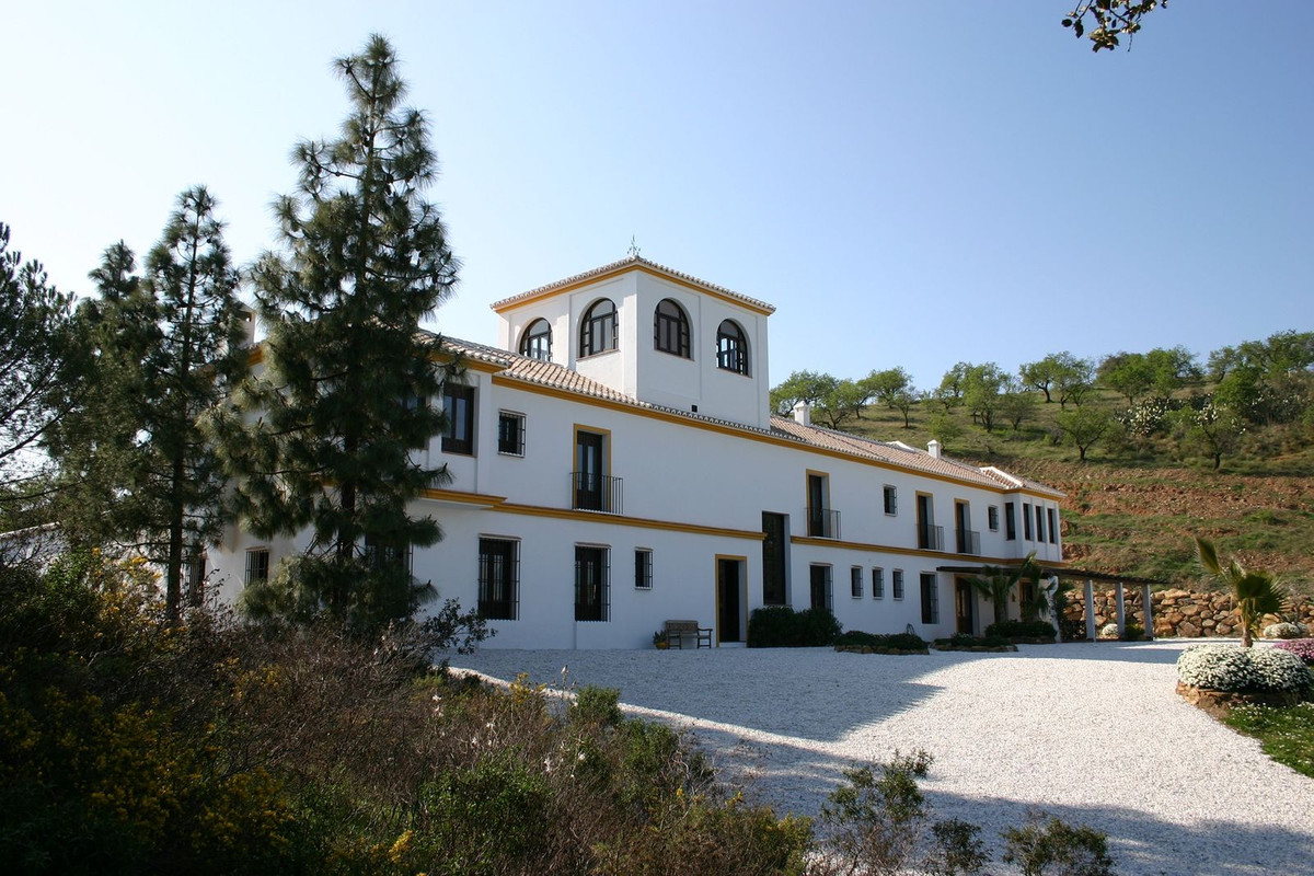 Finca - Cortijo in Almogía-26