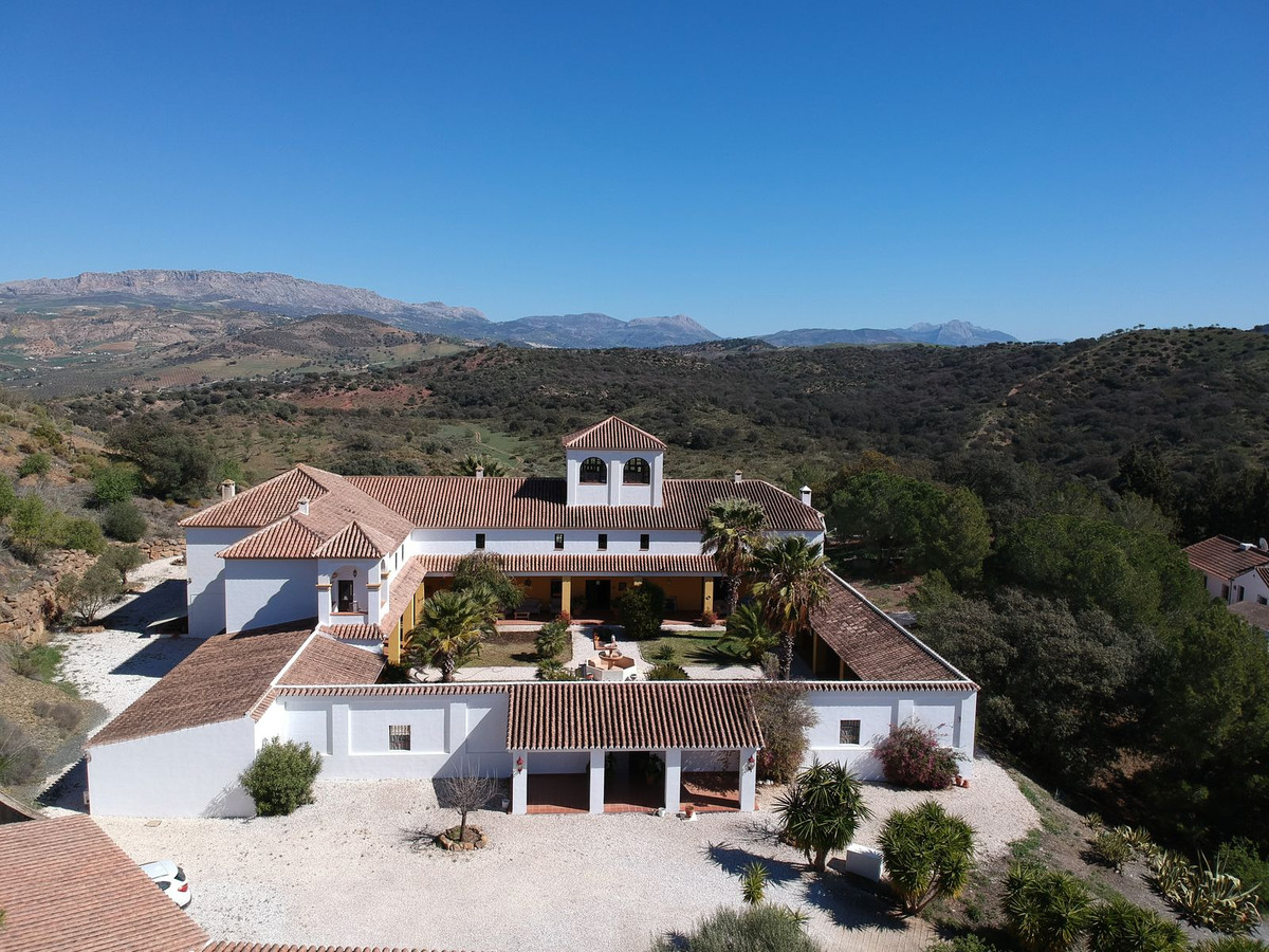Finca - Cortijo in Almogía-7