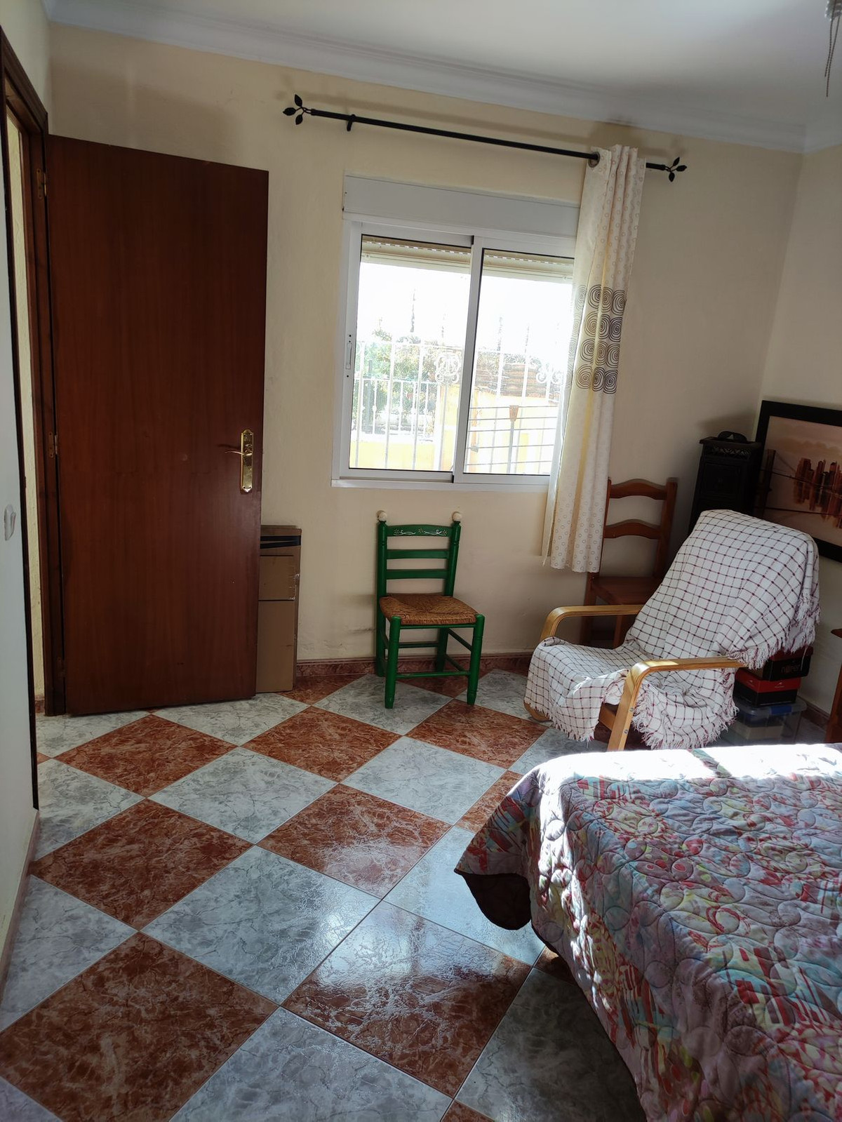 Vrijstaande Villa in Almogía-12