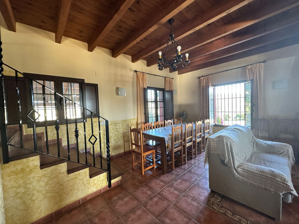 Finca - Cortijo in Almogía-7