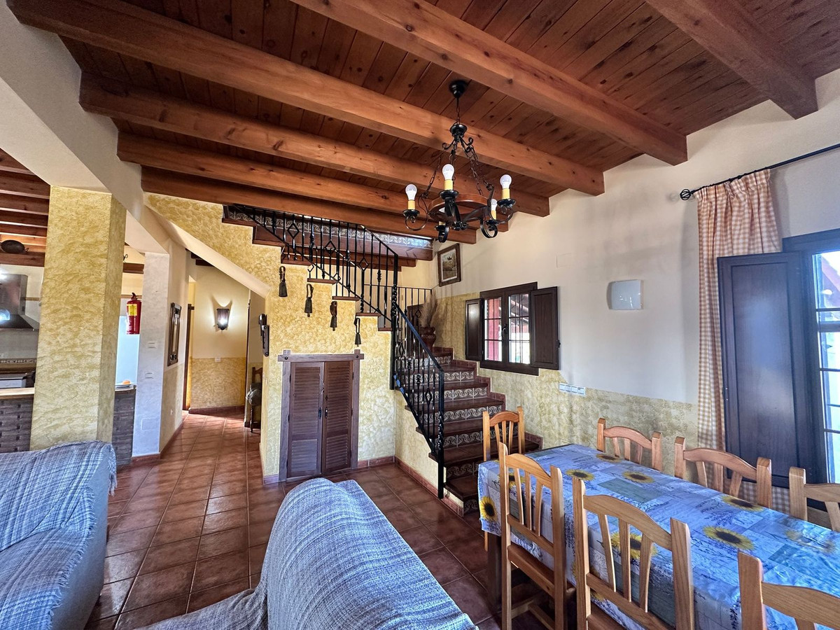 Finca - Cortijo in Almogía-8