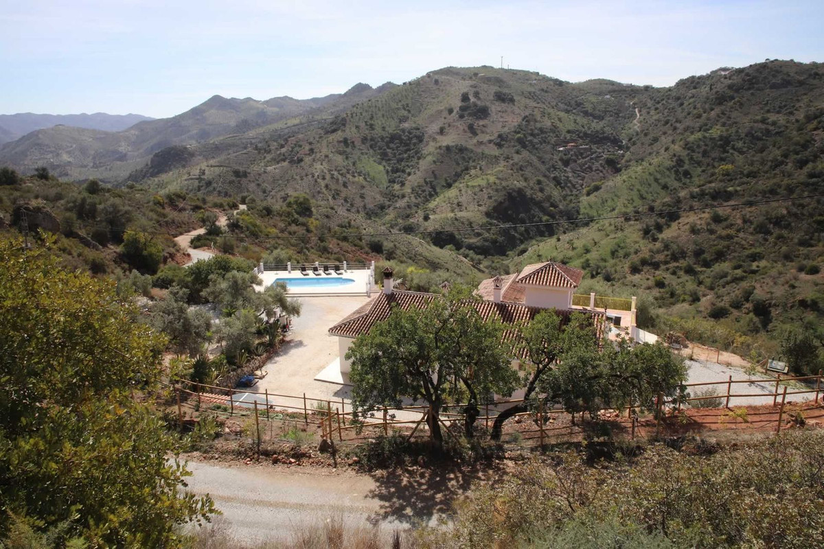 Finca - Cortijo in Almogía-2