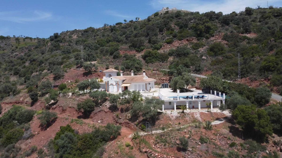 Finca - Cortijo in Almogía-23