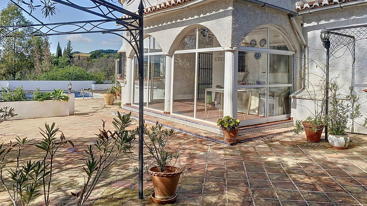 Finca - Cortijo in Almogía-6
