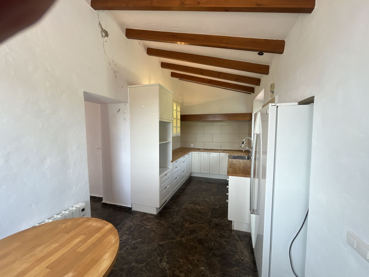 Finca - Cortijo in Almogía-11