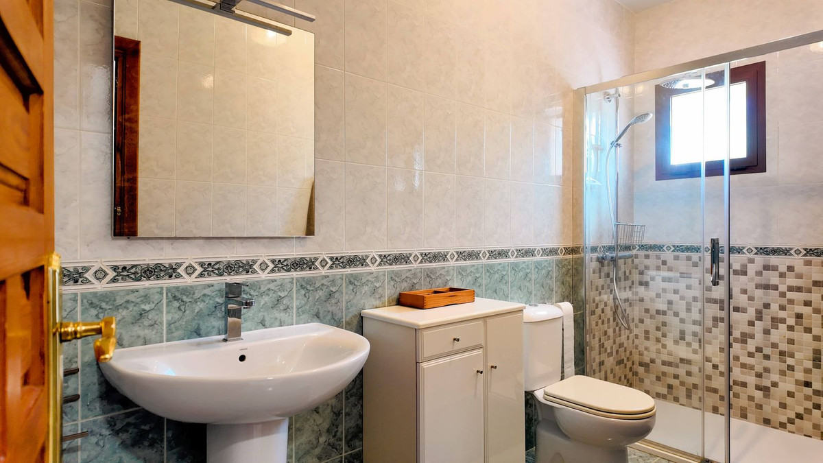 Detached Villa te koop in Almogía | 2 slaapkamers H5026105