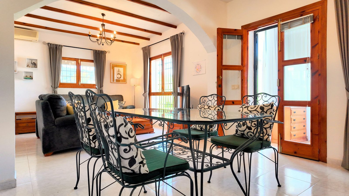Detached Villa te koop in Almogía | 2 slaapkamers H5026105