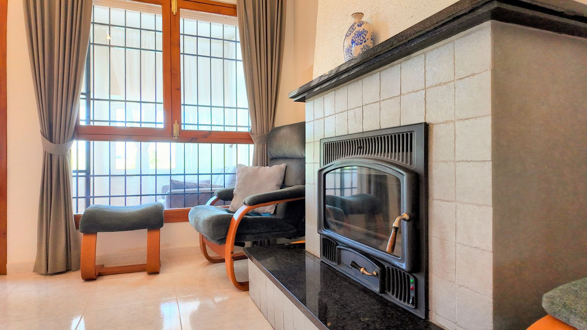 Detached Villa te koop in Almogía | 2 slaapkamers H5026105