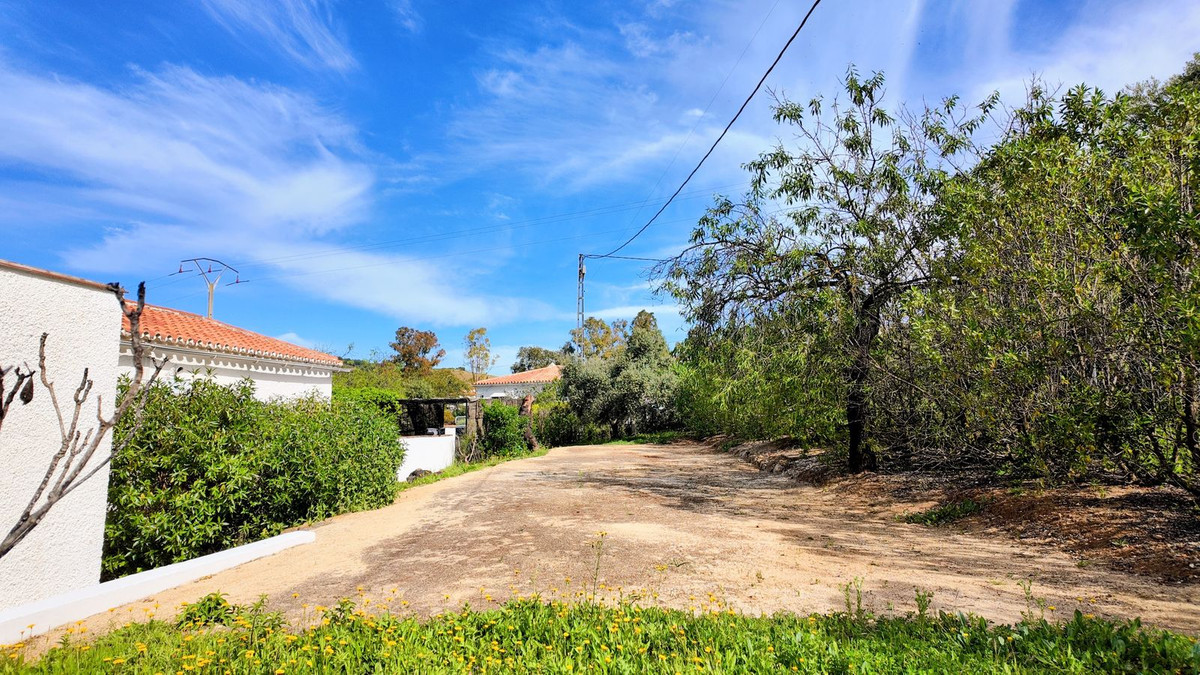 Detached Villa te koop in Almogía | 2 slaapkamers H5026105