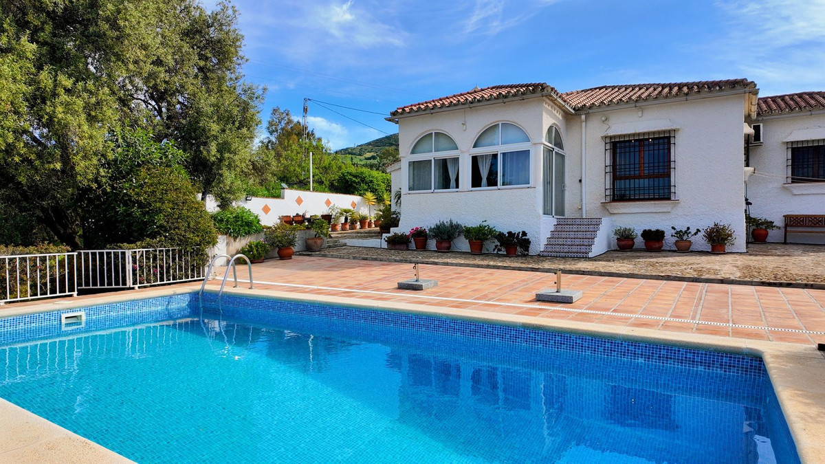 Detached Villa te koop in Almogía | 2 slaapkamers H5026105