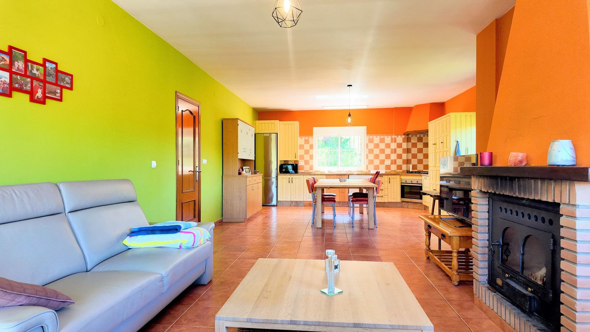 Finca - Cortijo te koop in Almogía | 7 slaapkamers H5026108