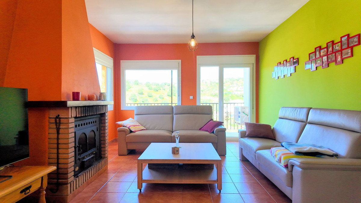 Finca - Cortijo te koop in Almogía | 7 slaapkamers H5026108