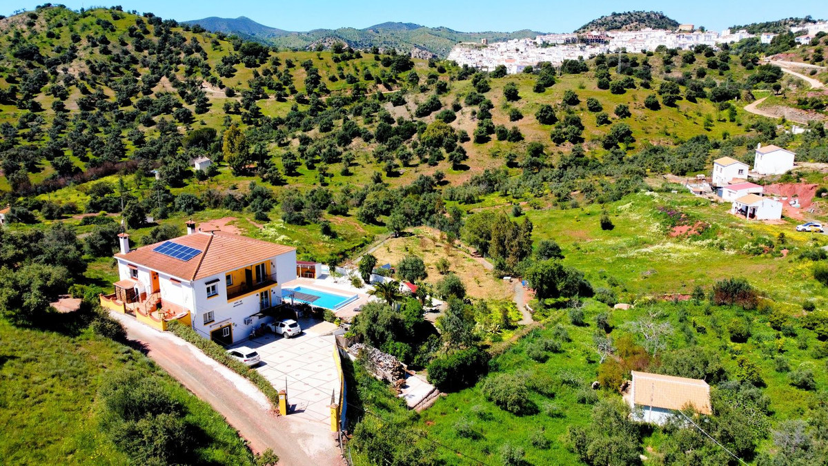 Finca - Cortijo te koop in Almogía | 7 slaapkamers H5026108