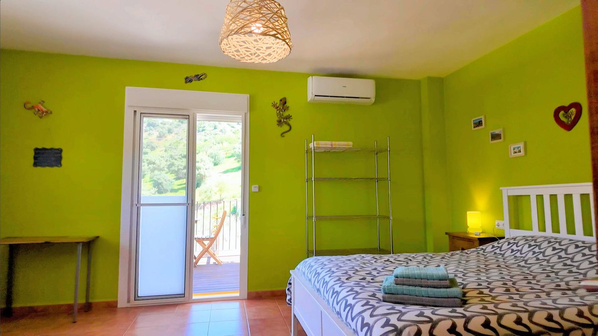 Finca - Cortijo te koop in Almogía | 7 slaapkamers H5026108
