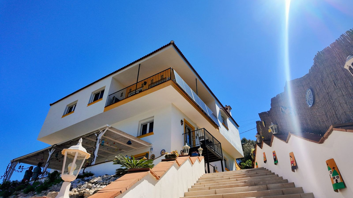 Finca - Cortijo te koop in Almogía | 7 slaapkamers H5026108