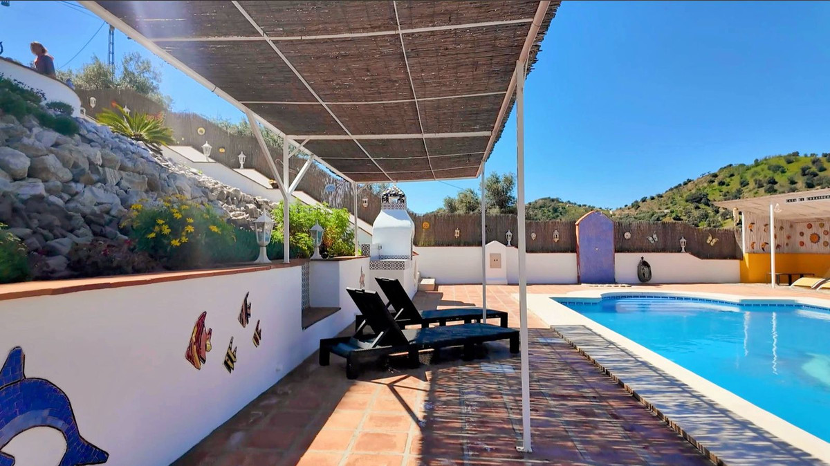 Finca - Cortijo te koop in Almogía | 7 slaapkamers H5026108
