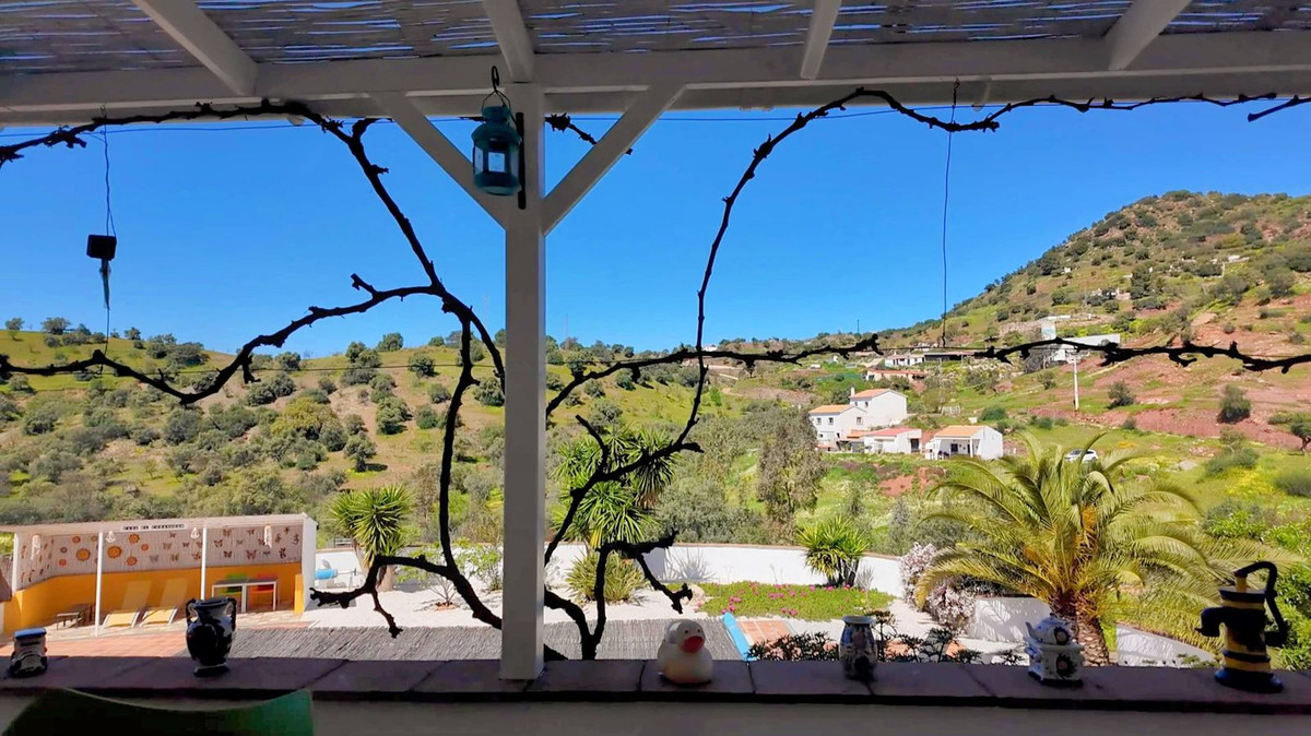 Finca - Cortijo te koop in Almogía | 7 slaapkamers H5026108