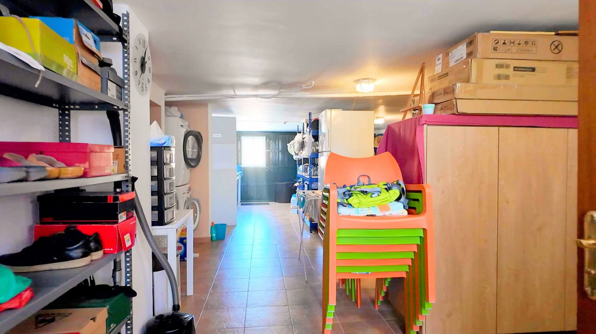 Finca - Cortijo te koop in Almogía | 7 slaapkamers H5026108