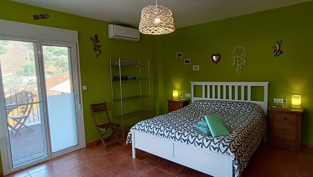 Detached Villa te koop in Almogía | 6 slaapkamers H5075527