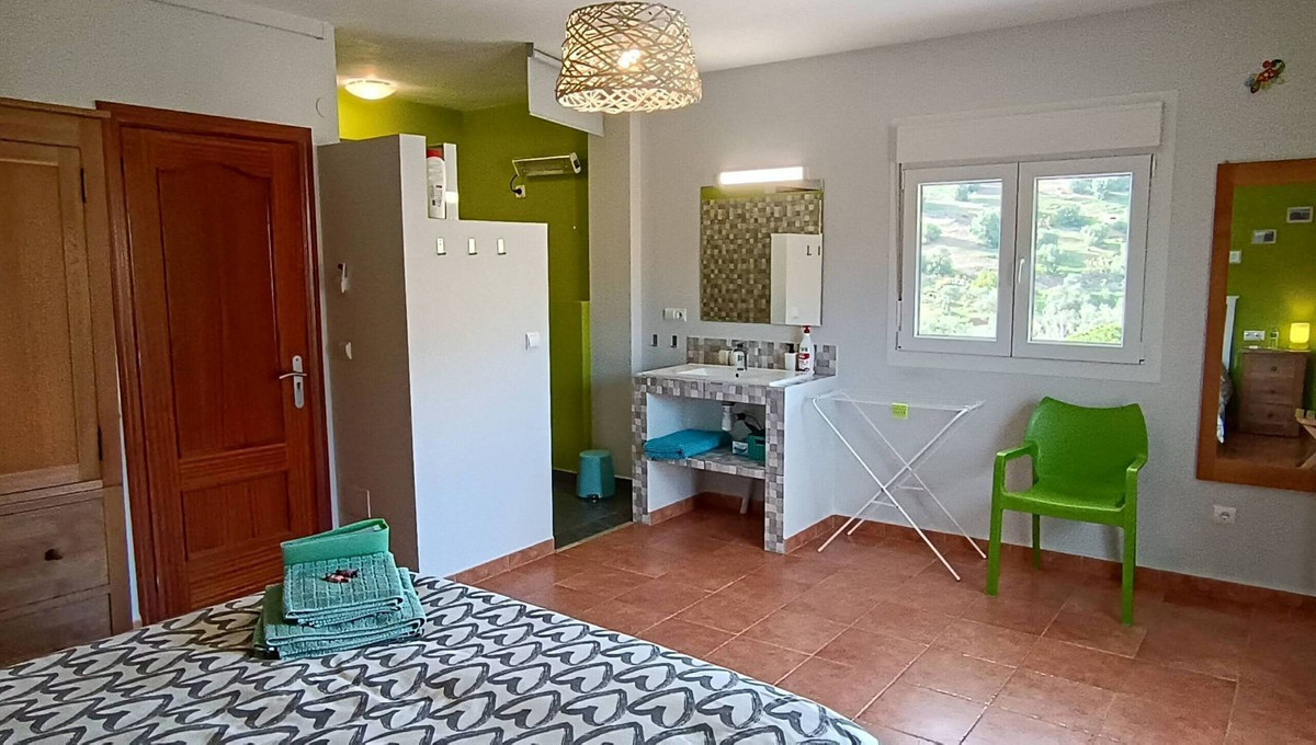 Detached Villa te koop in Almogía | 6 slaapkamers H5075527
