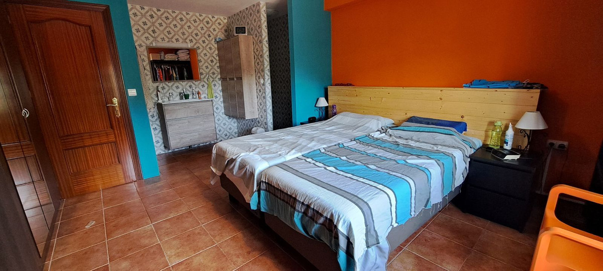 Detached Villa te koop in Almogía | 6 slaapkamers H5075527