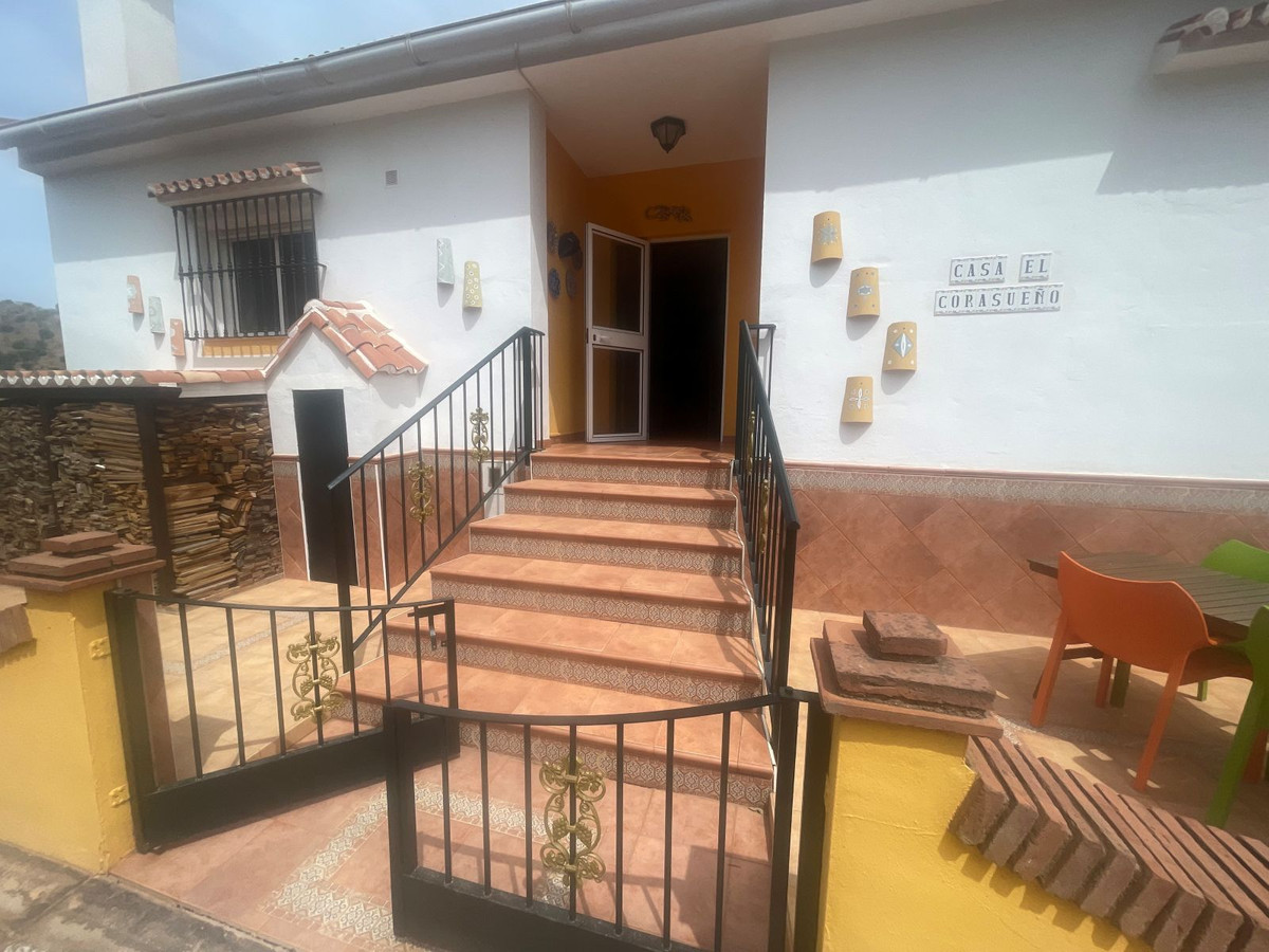 Detached Villa te koop in Almogía | 6 slaapkamers H5075527