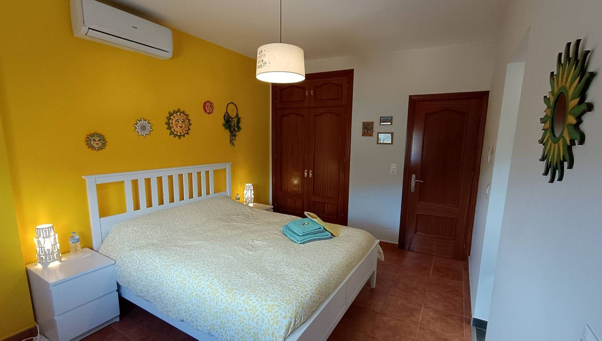 Detached Villa te koop in Almogía | 6 slaapkamers H5075527