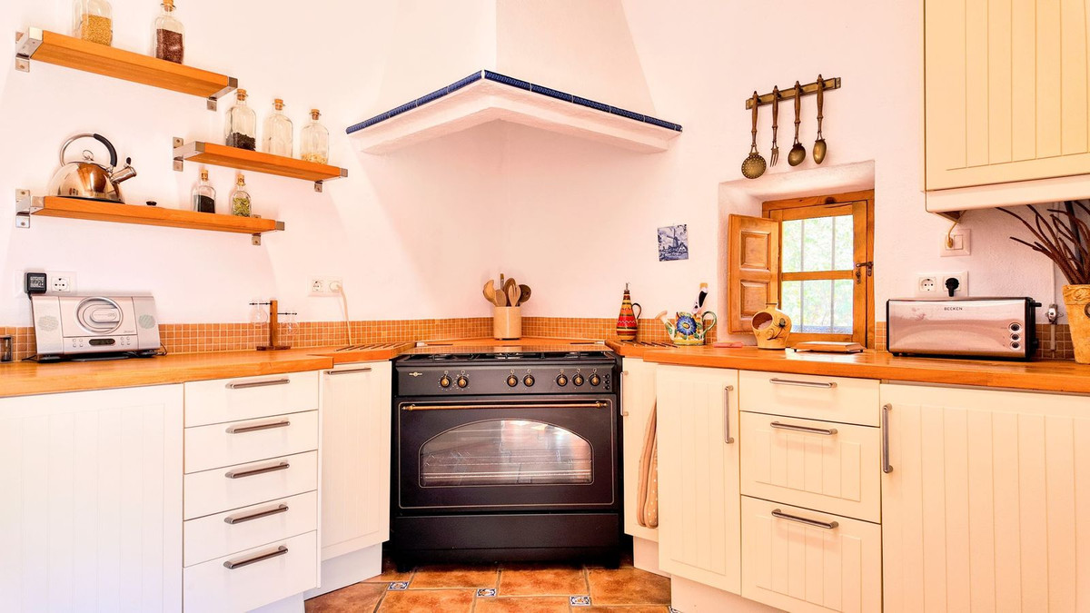 Finca - Cortijo te koop in Almogía | 3 slaapkamers H5115187