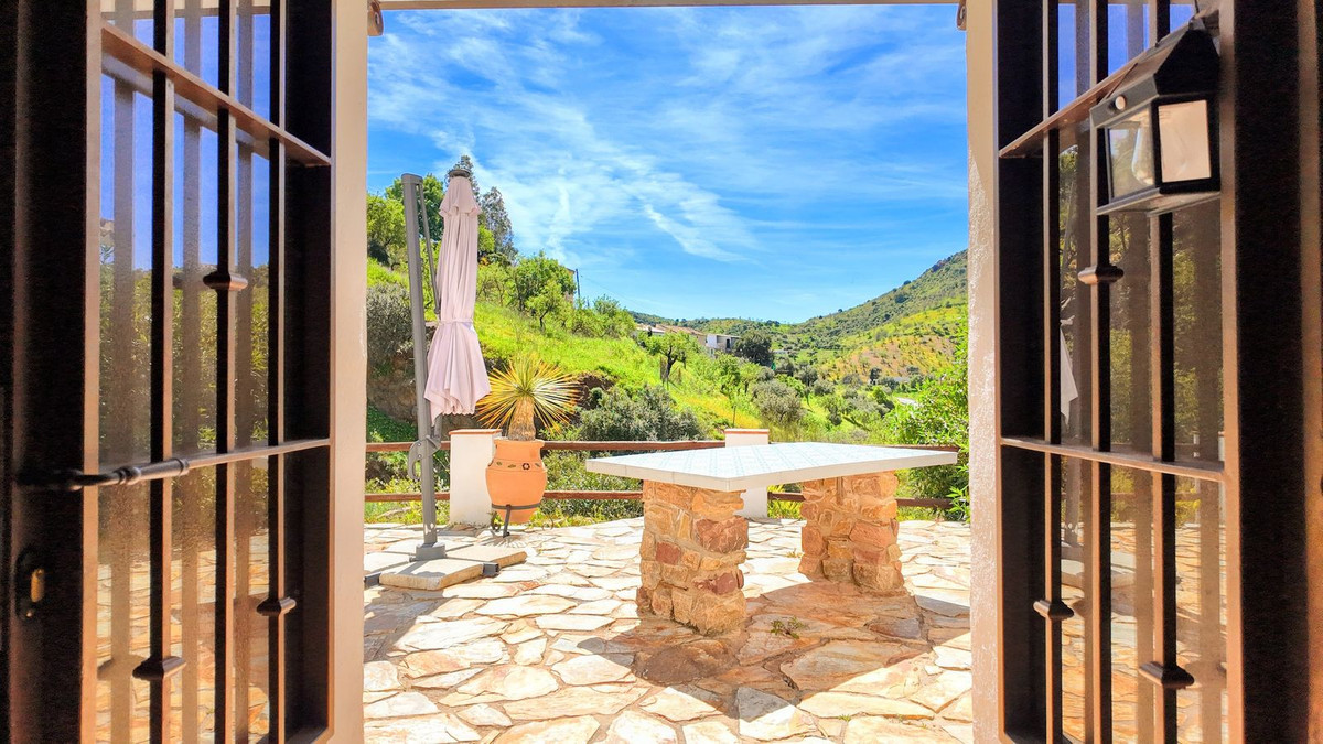 Finca - Cortijo te koop in Almogía | 3 slaapkamers H5115187