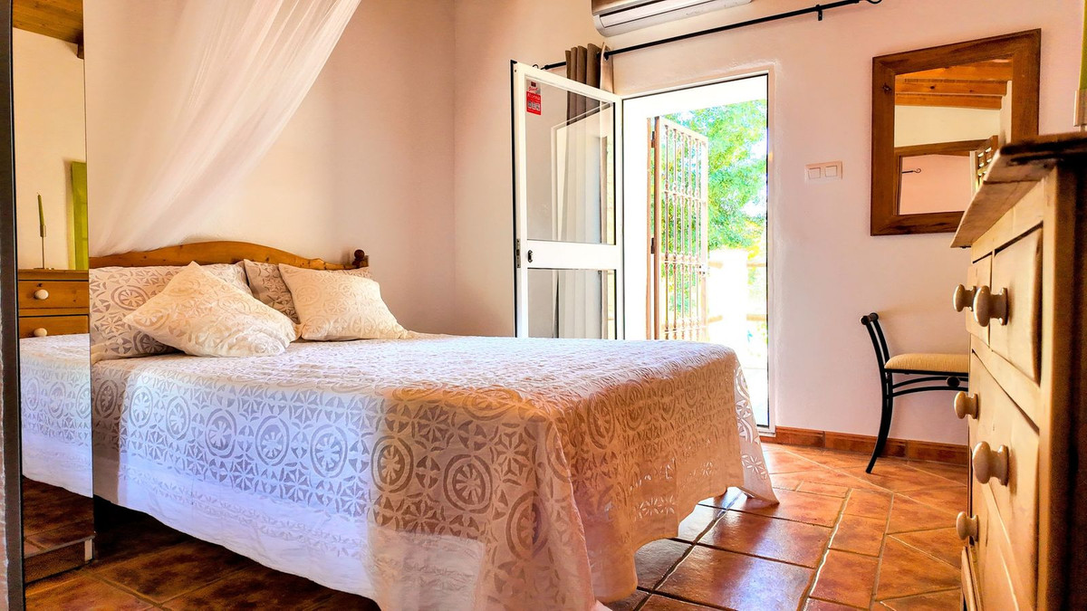 Finca - Cortijo te koop in Almogía | 3 slaapkamers H5115187