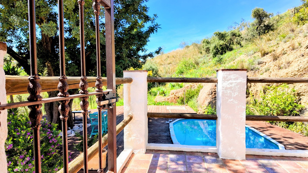 Finca - Cortijo te koop in Almogía | 3 slaapkamers H5115187