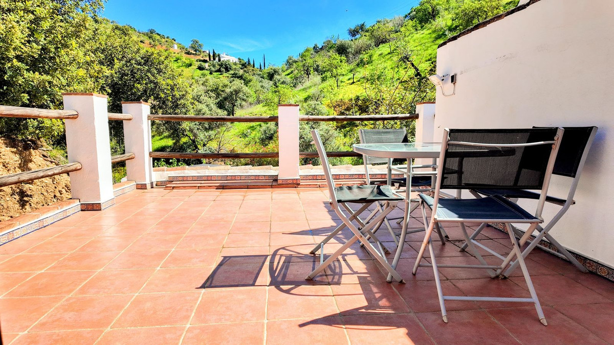 Finca - Cortijo te koop in Almogía | 3 slaapkamers H5115187