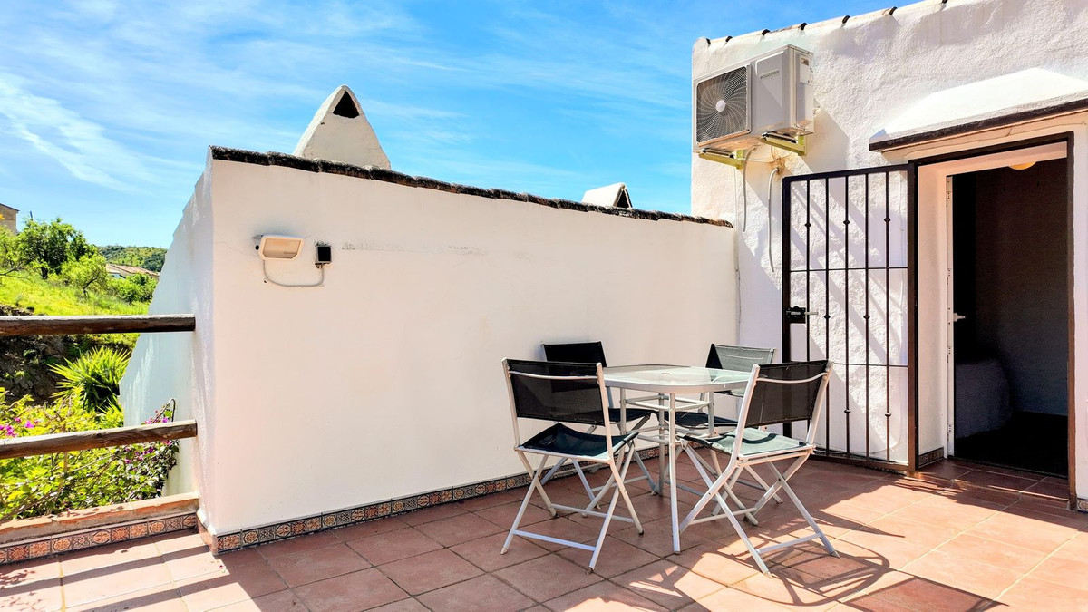 Finca - Cortijo te koop in Almogía | 3 slaapkamers H5115187