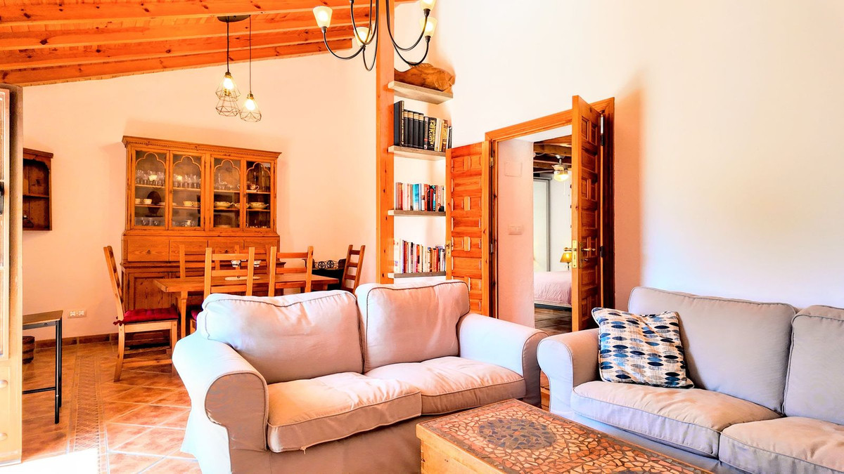 Finca - Cortijo te koop in Almogía | 3 slaapkamers H5115187