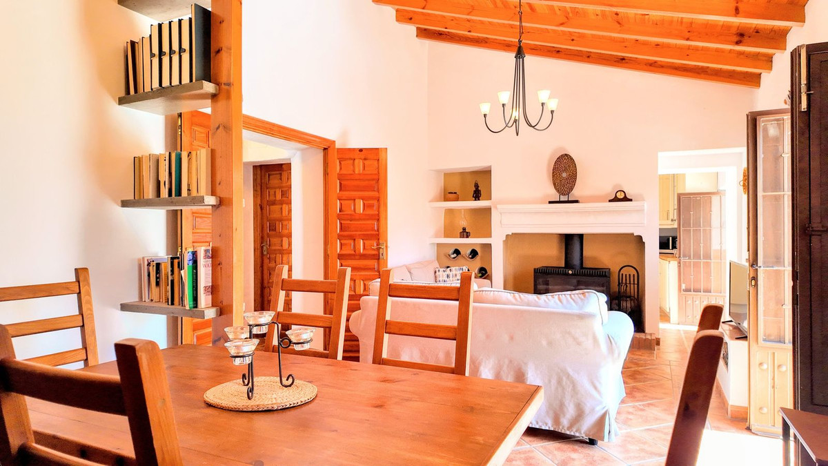 Finca - Cortijo te koop in Almogía | 3 slaapkamers H5115187