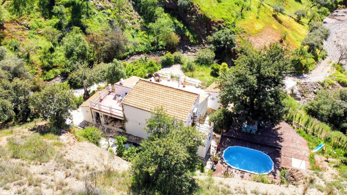 Finca - Cortijo te koop in Almogía | 3 slaapkamers H5115187