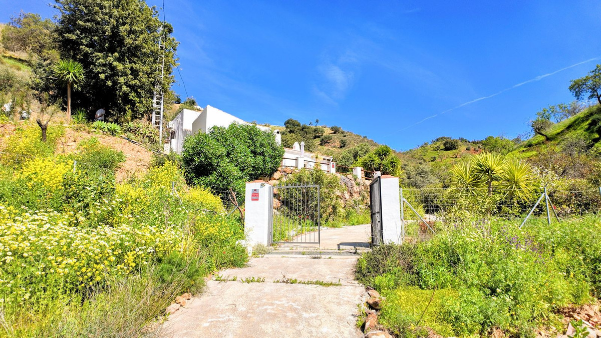 Finca - Cortijo te koop in Almogía | 3 slaapkamers H5115187