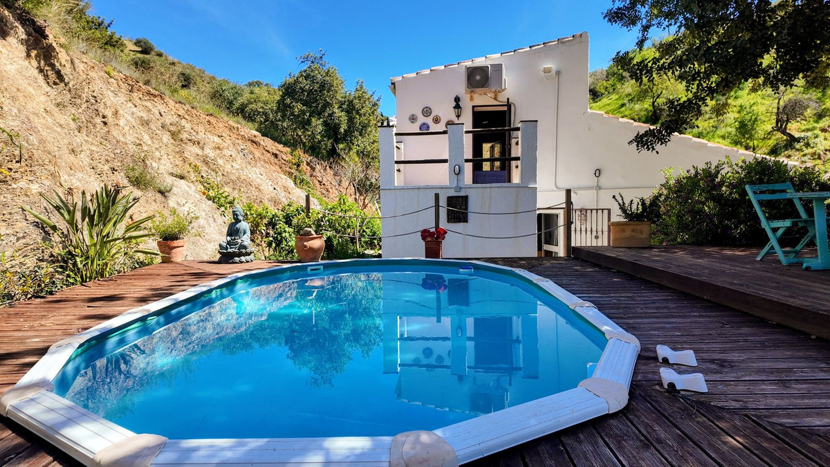 Finca - Cortijo te koop in Almogía | 3 slaapkamers H5115187