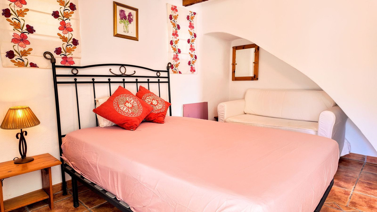 Finca - Cortijo te koop in Almogía | 3 slaapkamers H5115187