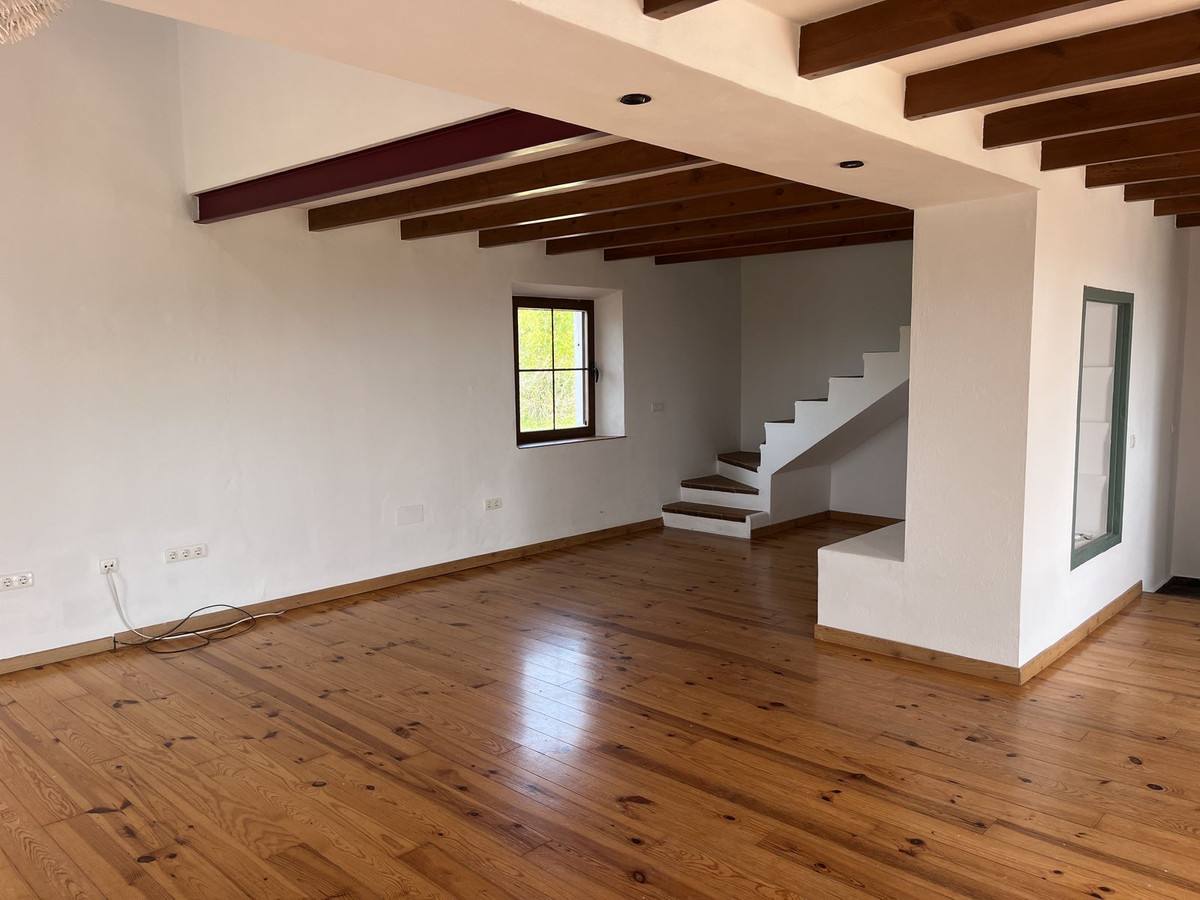 Finca - Cortijo te koop in Almogía | 4 slaapkamers H5213881